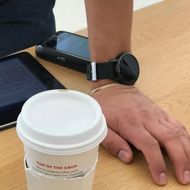 Android Wear, Apple Store Genius edition